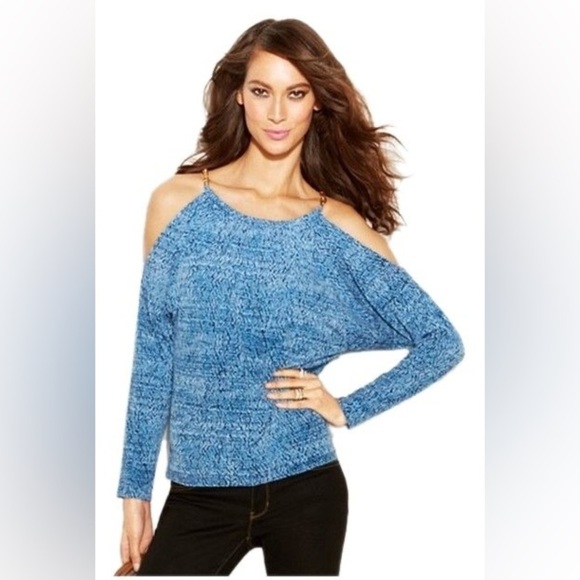 Cold Shoulder Chain Top - Picture 2 of 5